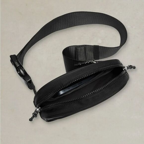 Fabletics Belt bag OneSize in black NWT in packaging - Picture 4 of 10